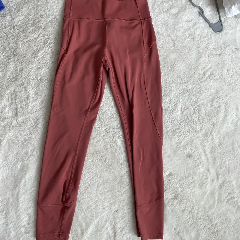 COPY - Pink Lululemon wonder under leggings